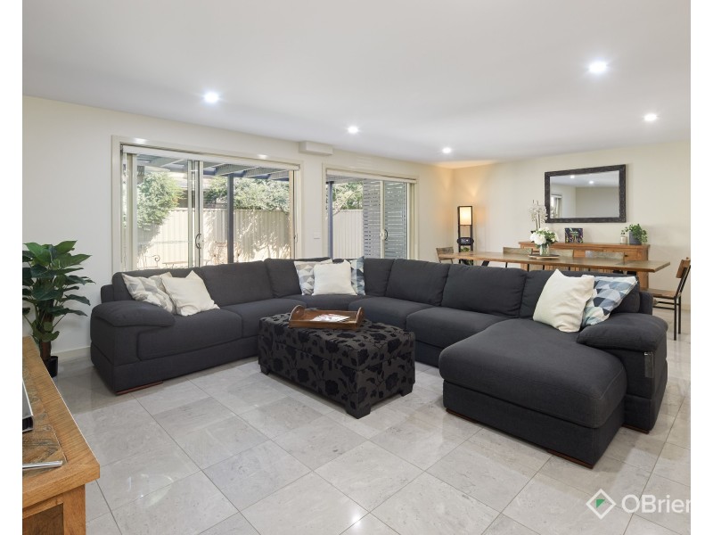 5 Sunline Terrace, Pakenham VIC 3810