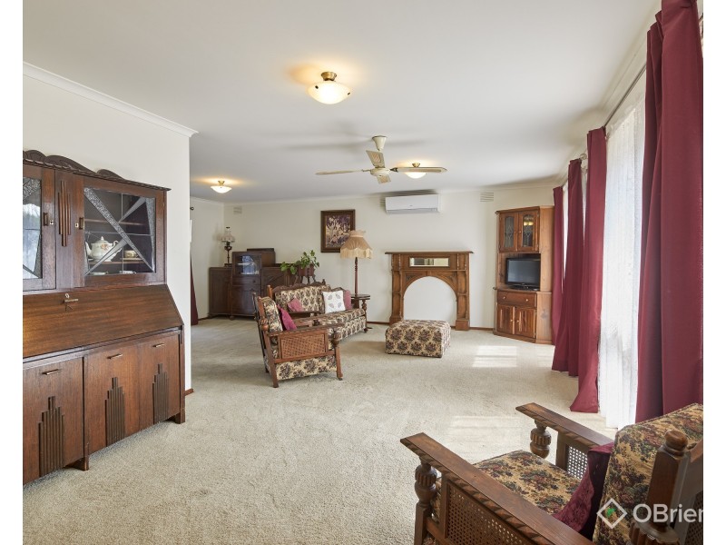 11 Mclean Street, Drouin VIC 3818