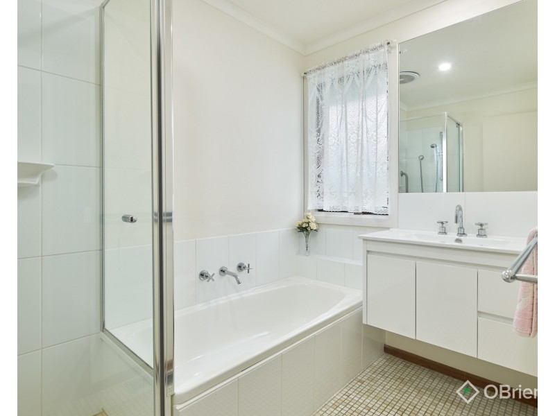 11 Mclean Street, Drouin VIC 3818