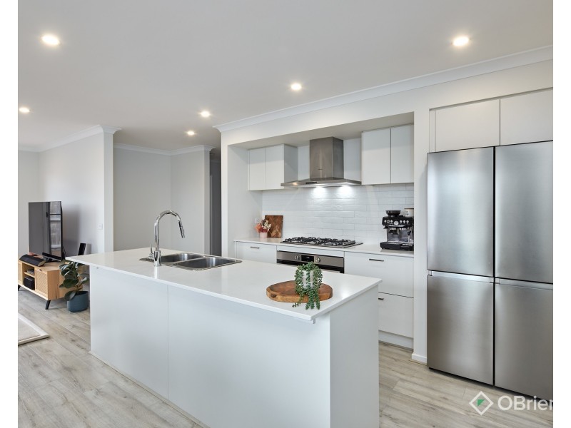 9 Mangrove Street, Warragul VIC 3820