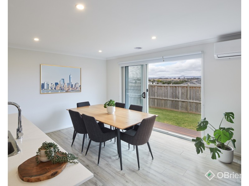 9 Mangrove Street, Warragul VIC 3820