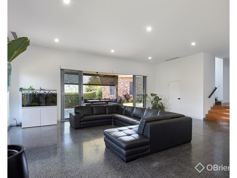 12 Hawkesburn Court, Warragul VIC 3820