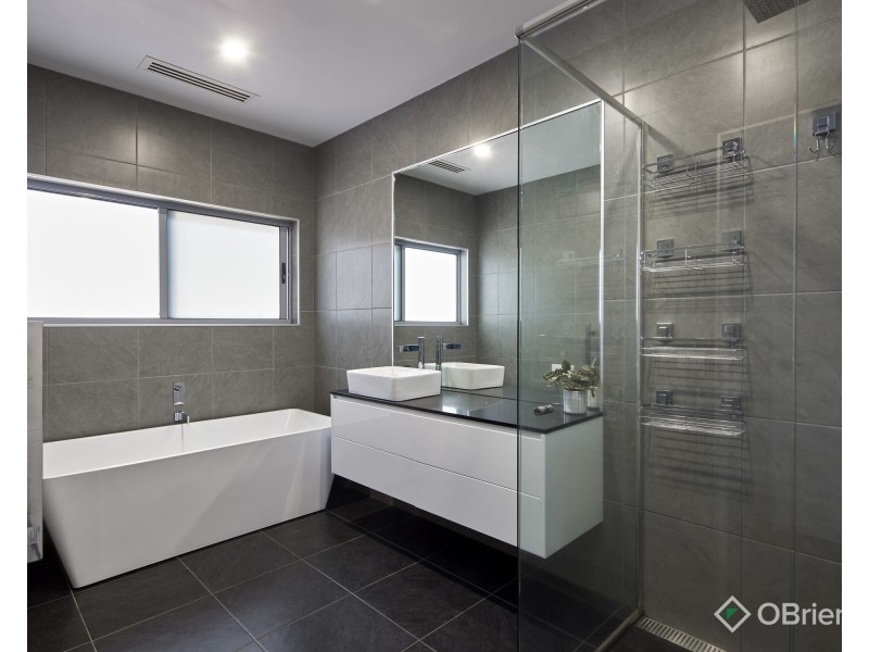 12 Hawkesburn Court, Warragul VIC 3820