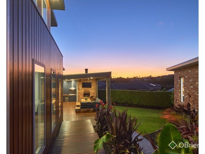 12 Hawkesburn Court, Warragul VIC 3820