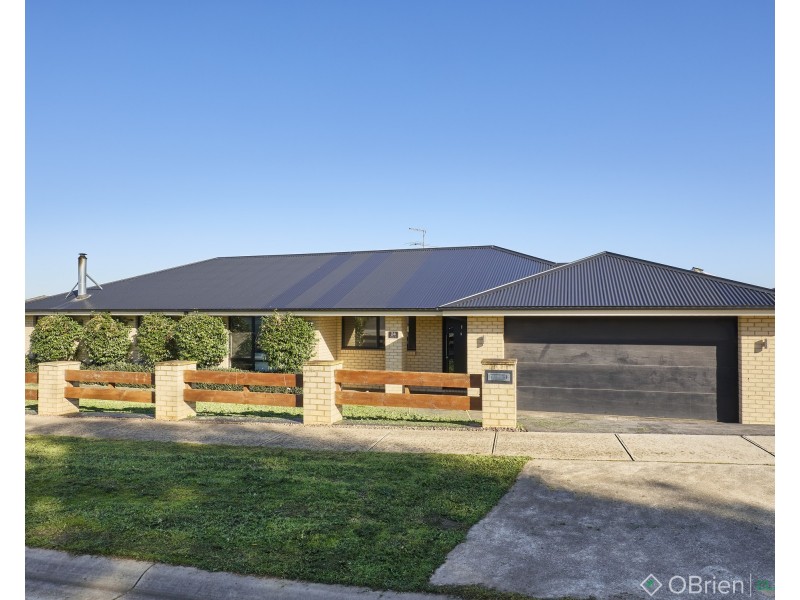 24 Bladen Street, Warragul VIC 3820