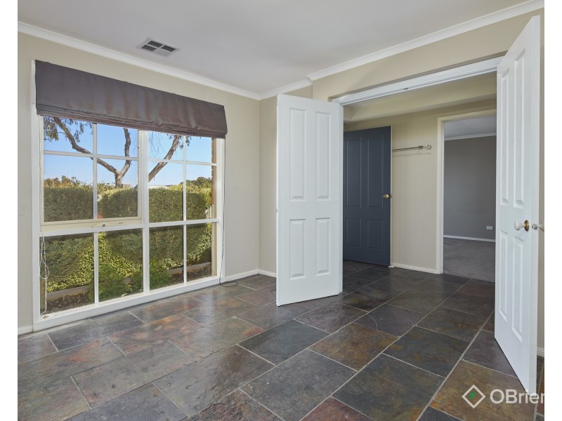 8 Wolff Street, Drouin VIC 3818