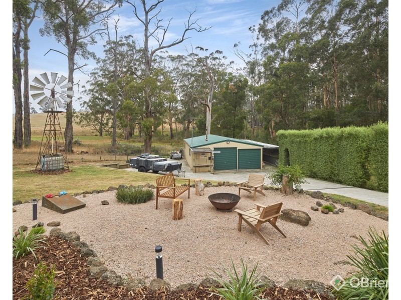 6 Andrew Court, Drouin VIC 3818