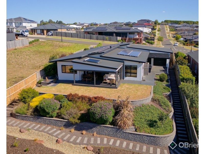 92 Bexley Boulevard, Drouin VIC 3818