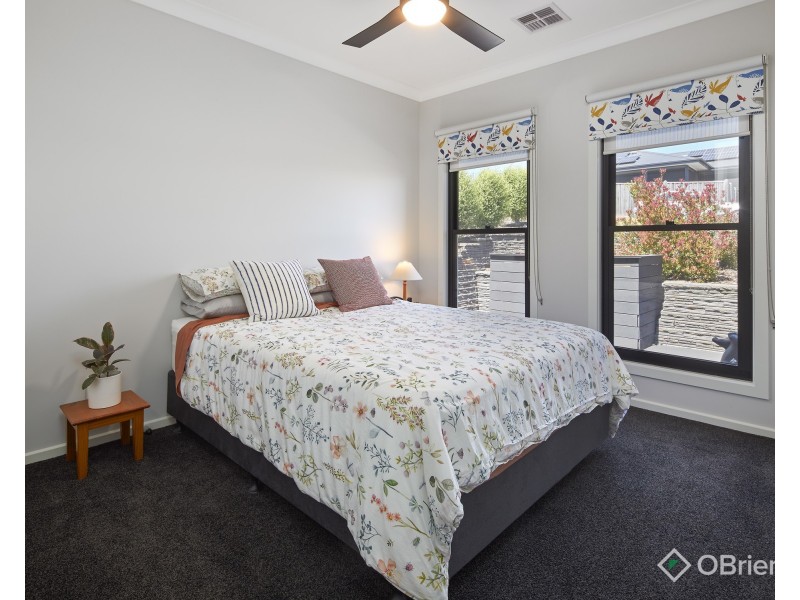 92 Bexley Boulevard, Drouin VIC 3818