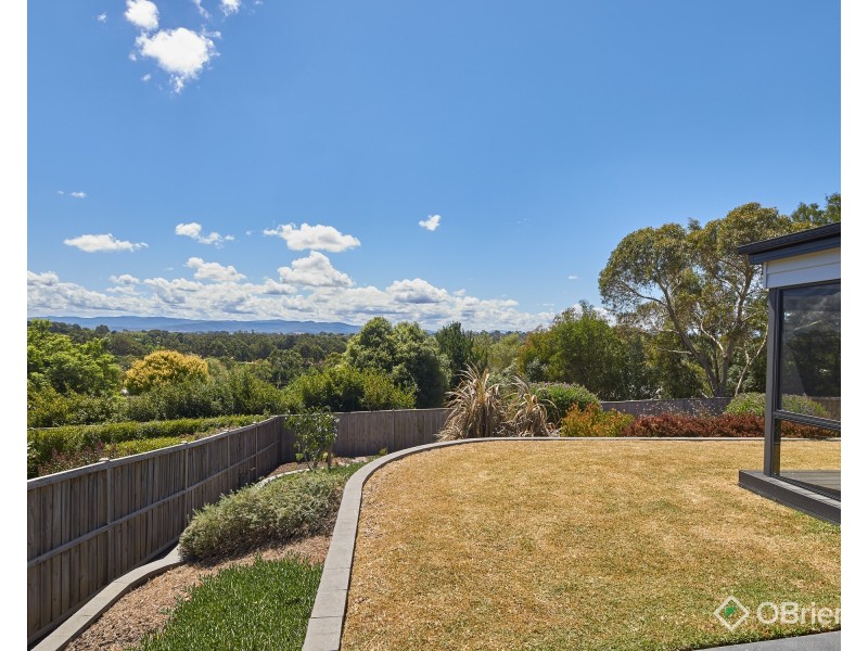 92 Bexley Boulevard, Drouin VIC 3818