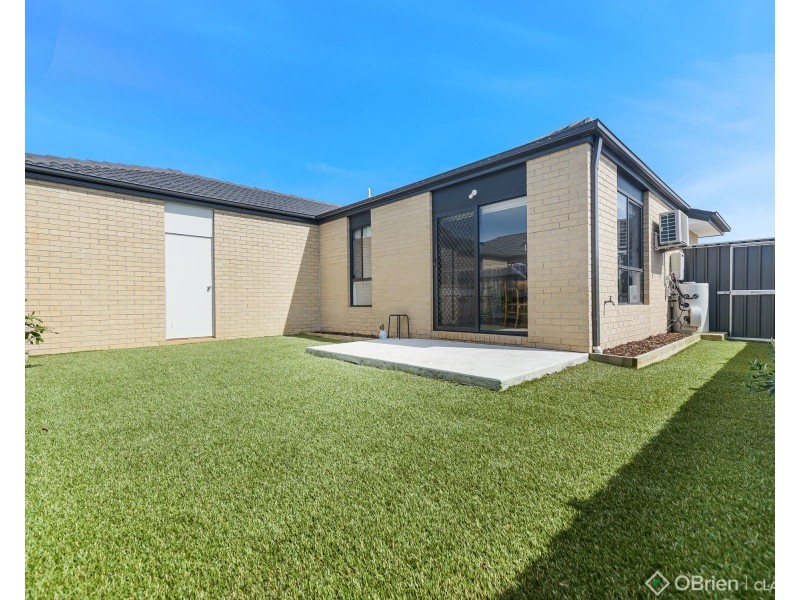 7/16 Mckindlay Street, Drouin VIC 3818