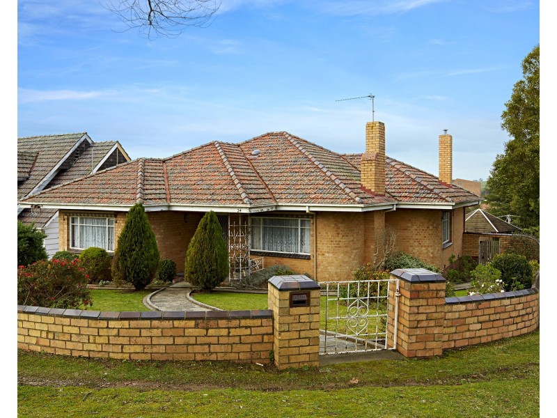 24 Clifford Street, Warragul VIC 3820