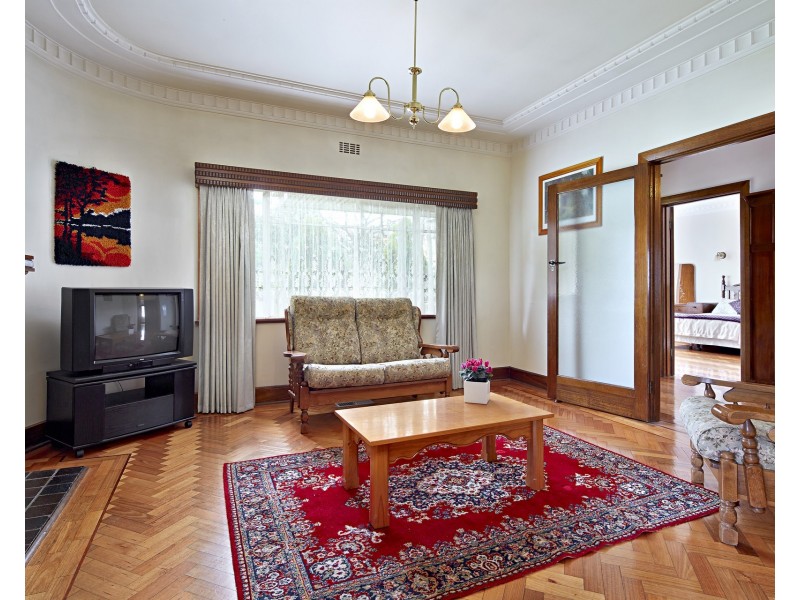 24 Clifford Street, Warragul VIC 3820