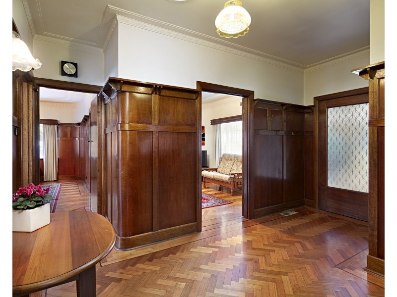 24 Clifford Street, Warragul VIC 3820