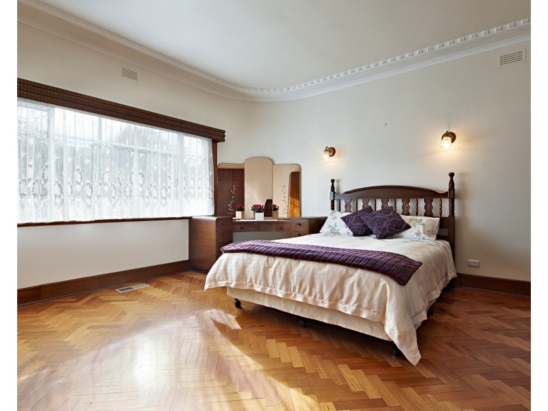 24 Clifford Street, Warragul VIC 3820