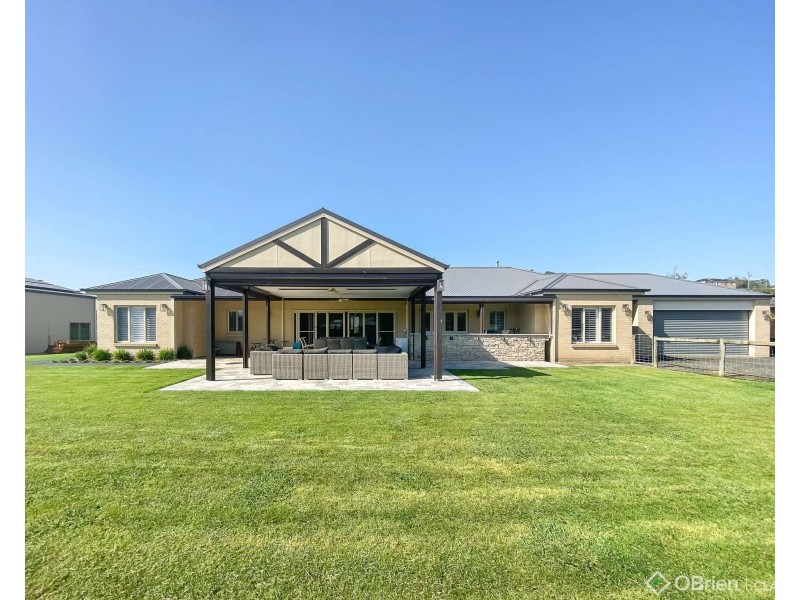 21 Drovers Close, Drouin VIC 3818