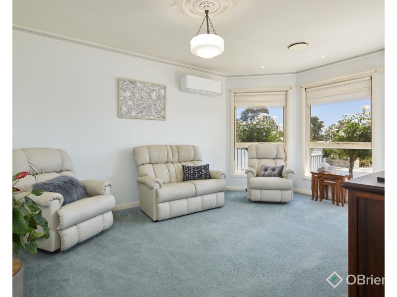 4 Wolff Street, Drouin VIC 3818