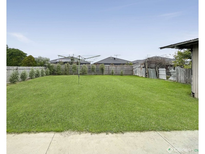 8 Fairchild Street, Drouin VIC 3818