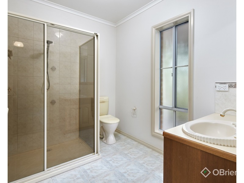 3 Pepperell Drive, Drouin VIC 3818