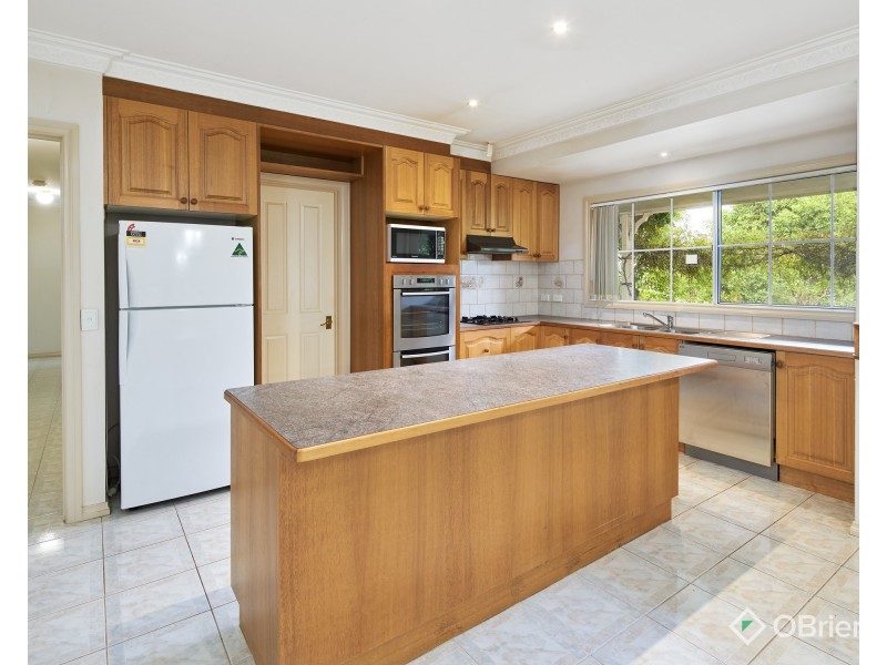 3 Pepperell Drive, Drouin VIC 3818