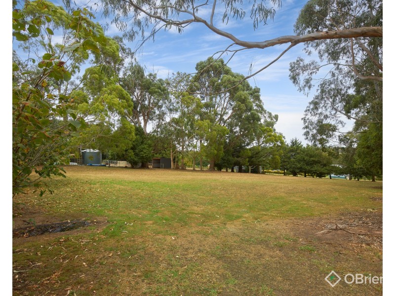 3 Pepperell Drive, Drouin VIC 3818