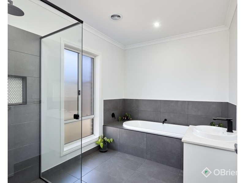 31 Applebox Crescent, Yarragon VIC 3823