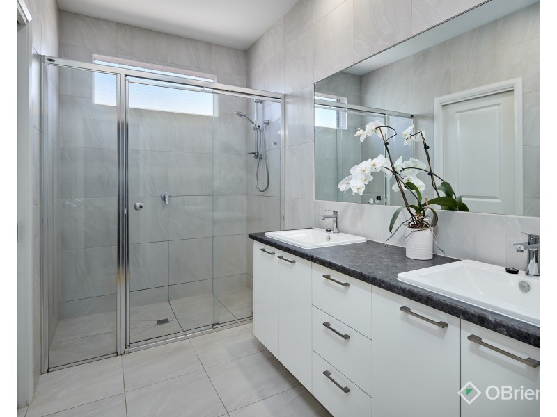 33 Cromie Drive, Warragul VIC 3820