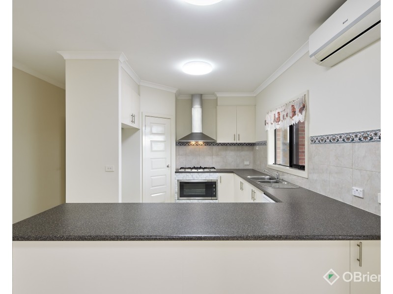 27 Skipton Street, Drouin VIC 3818