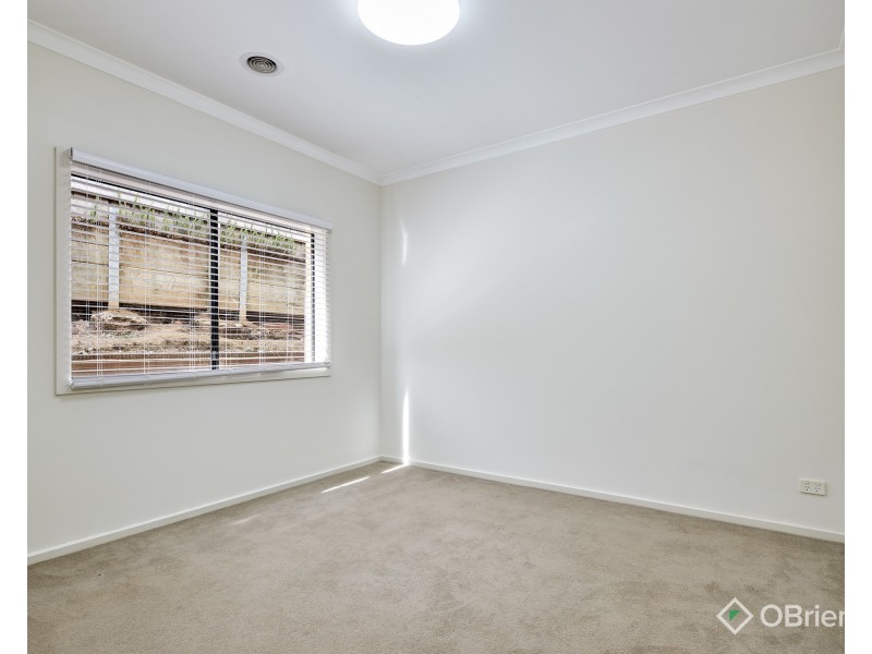27 Skipton Street, Drouin VIC 3818