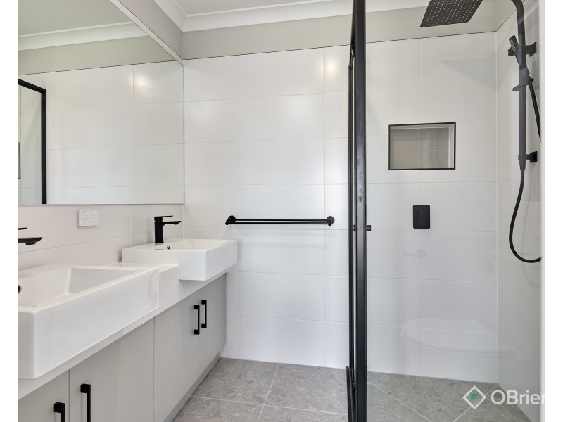 18 Royston Avenue, Warragul VIC 3820