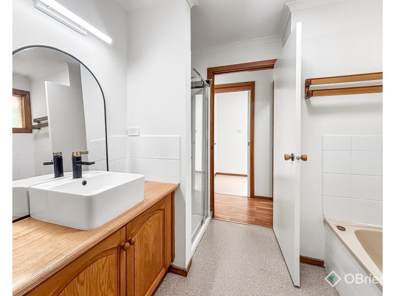 1/15 Jindivick-Neerim South Road, Neerim South VIC 3831