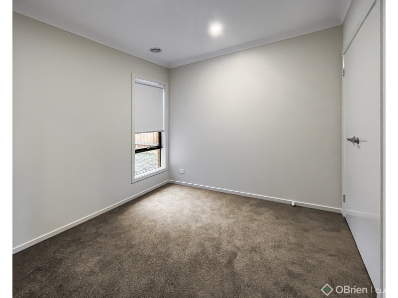 45 Harmon Drive, Drouin VIC 3818