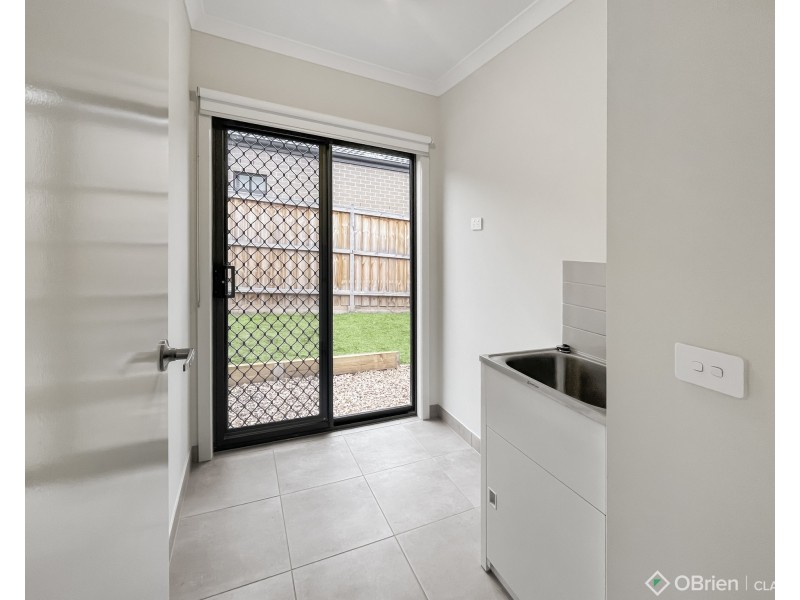 45 Harmon Drive, Drouin VIC 3818