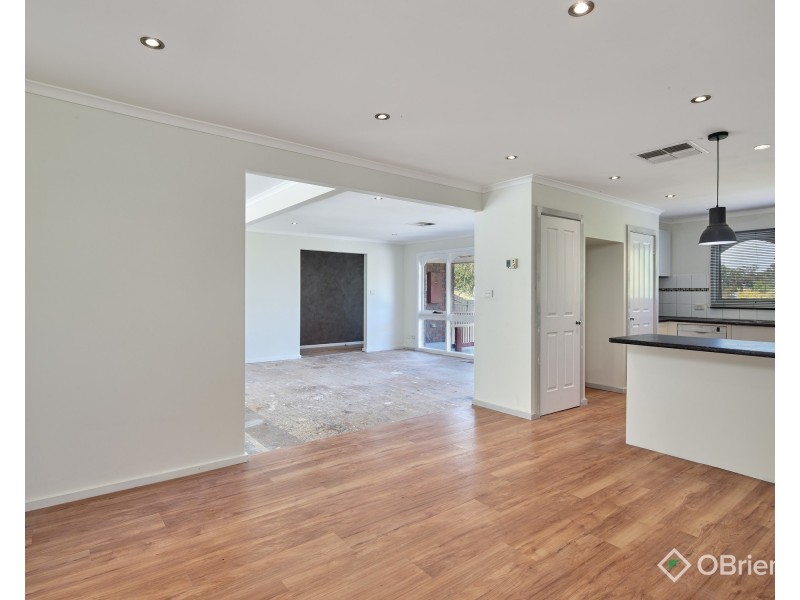 12 Jolley Road, Bunyip VIC 3815