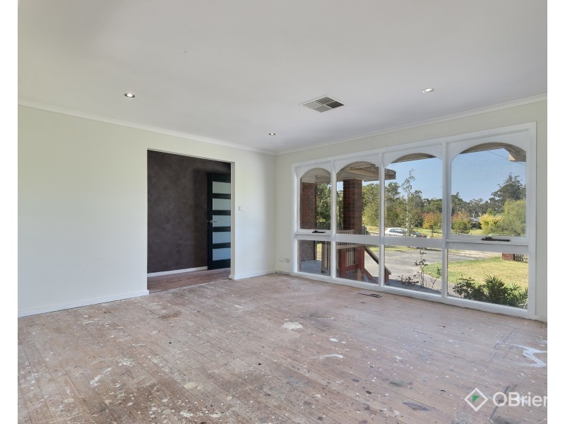 12 Jolley Road, Bunyip VIC 3815