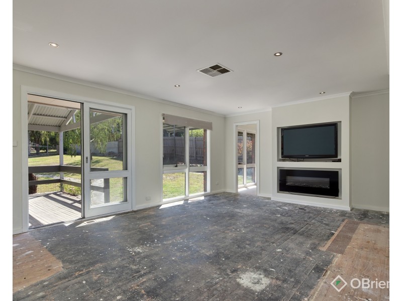 12 Jolley Road, Bunyip VIC 3815