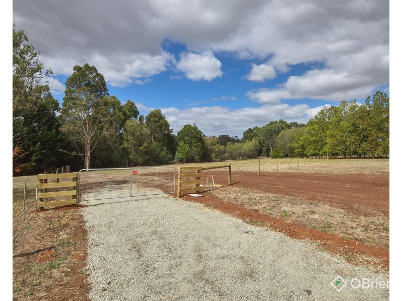 17A Pepperell Drive, Drouin VIC 3818