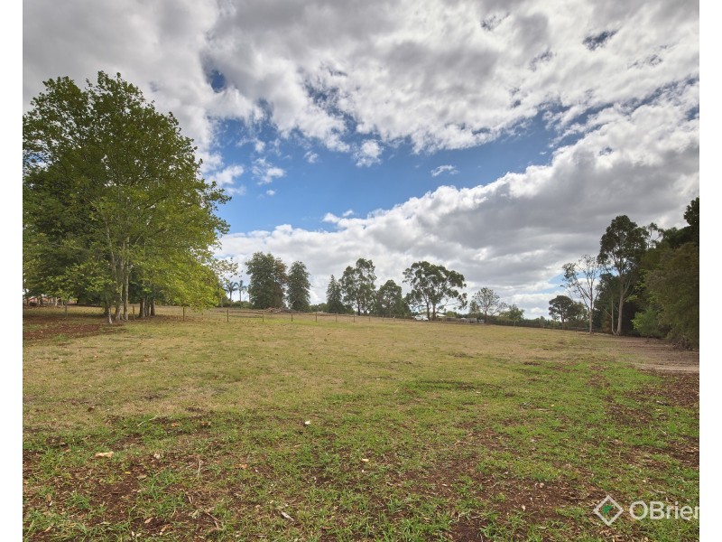 17A Pepperell Drive, Drouin VIC 3818