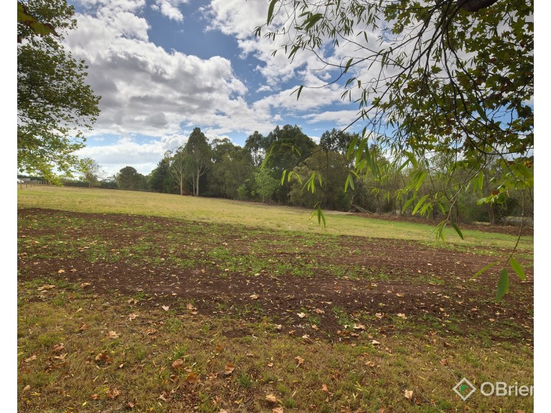 17A Pepperell Drive, Drouin VIC 3818