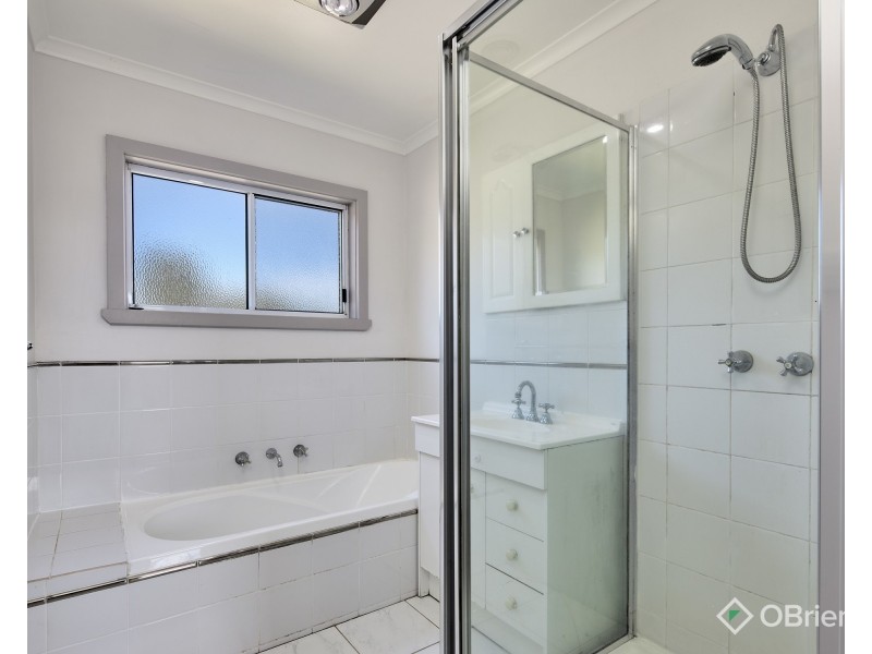 15 Lewis Street, Darnum VIC 3822
