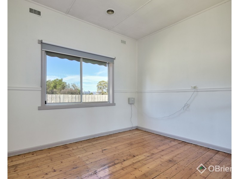 15 Lewis Street, Darnum VIC 3822