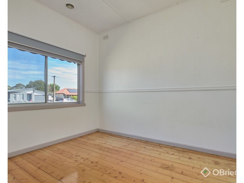 15 Lewis Street, Darnum VIC 3822