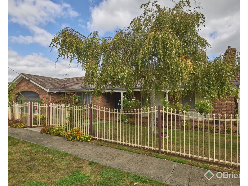 27 Johnson Avenue, Drouin VIC 3818