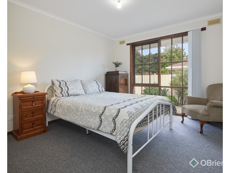 27 Johnson Avenue, Drouin VIC 3818