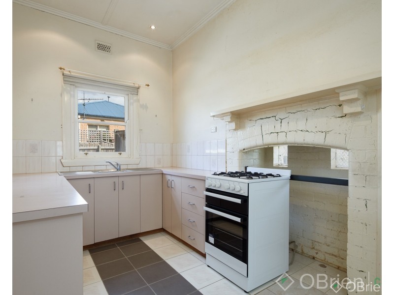 13 Hopetoun Road, Drouin VIC 3818