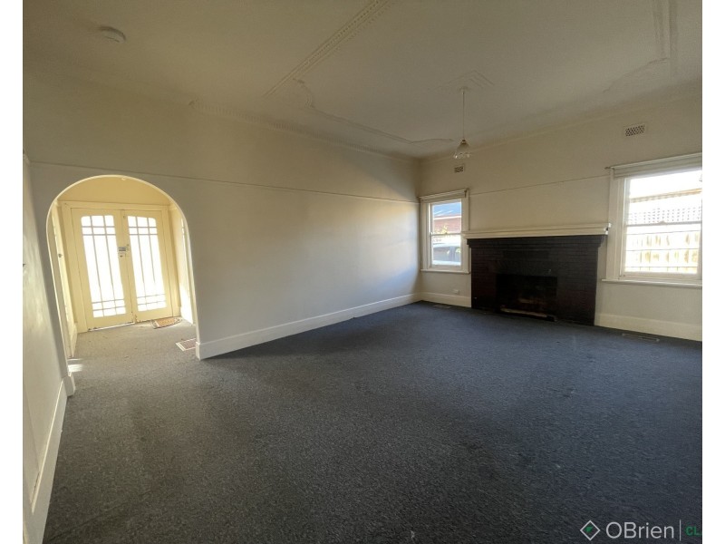 13 Hopetoun Road, Drouin VIC 3818