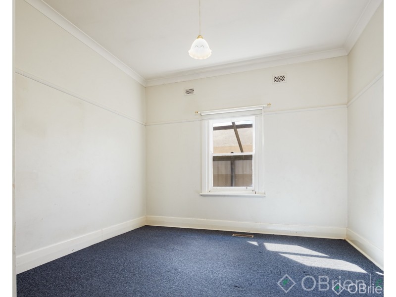 13 Hopetoun Road, Drouin VIC 3818