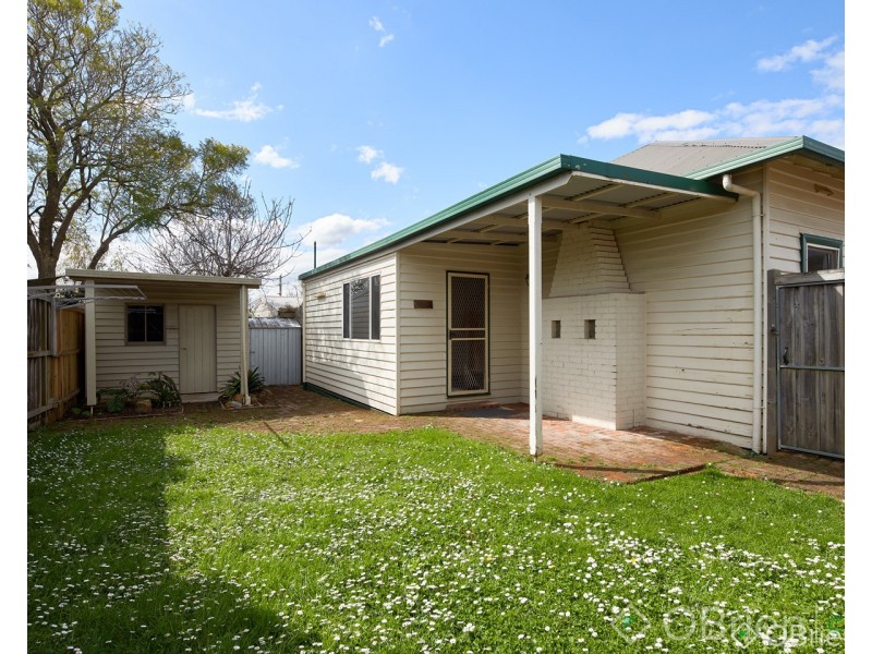 13 Hopetoun Road, Drouin VIC 3818