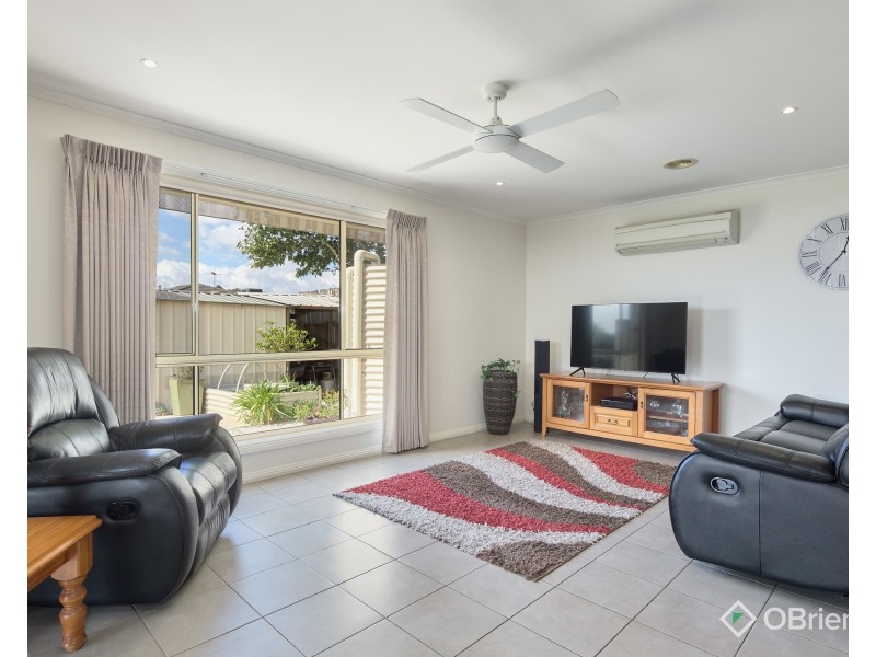 20 Lyndhurst Square, Drouin VIC 3818