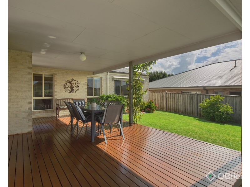 20 Lyndhurst Square, Drouin VIC 3818